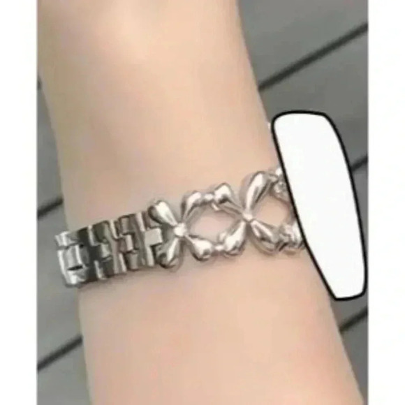 Luxury Stainless Steel Apple Watch Band - Picture 3 of 4